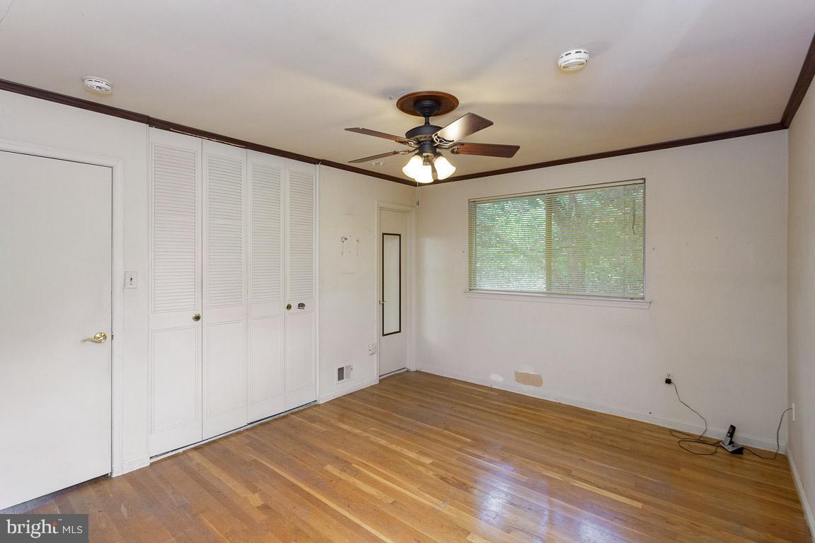 6811 Brisbane Street Springfield, VA 22152 - Photo 19 of 22 Master Bedroom with en suite bath.