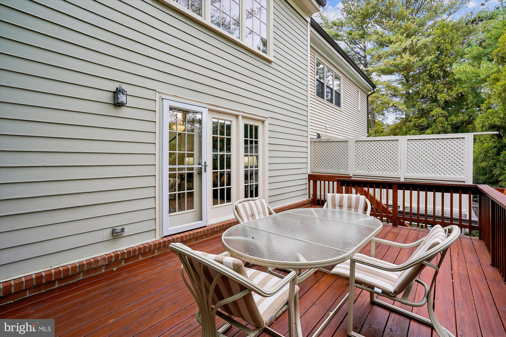 7252 Evans Mill Road McLean, VA 22101 - Photo 23 of 89 a balcony with table and chairs