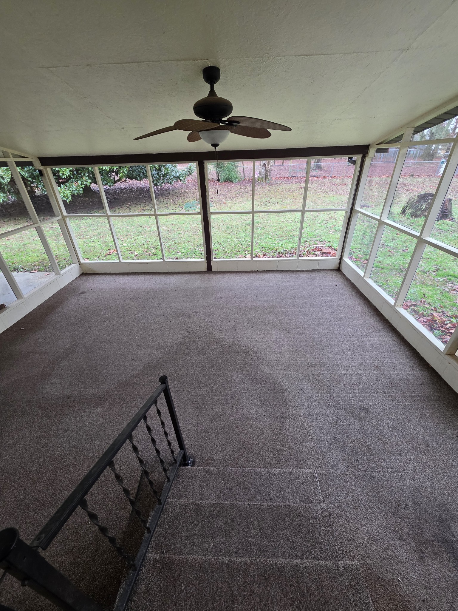3846 New Bushy Branch Road Manchester, TN 37355 - Photo 17 of 20 a view of room with window and a ceiling fan