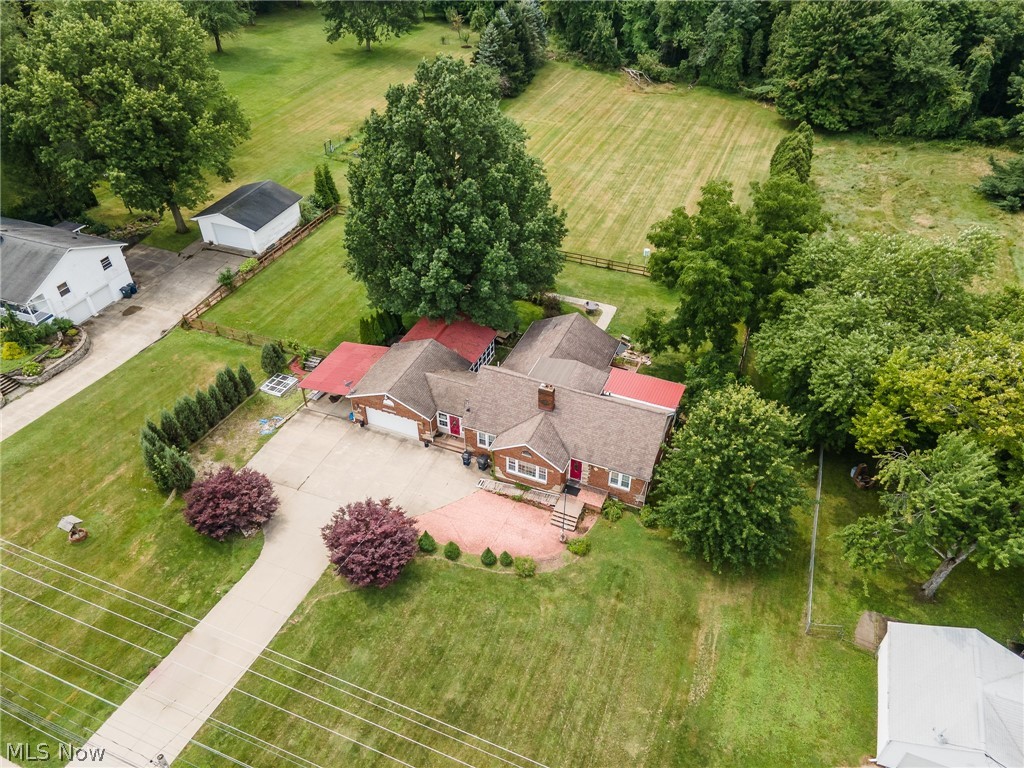 570 Darrow Road Akron, OH 44305 - Photo 3 of 28