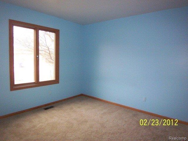12554 Mentz Drive Romeo, MI 48065 - Photo 7 of 10 Bedroom2.jpg