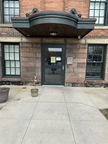 $1,776 | 300 Alexander Street, Unit 214, Rochester, NY 14607