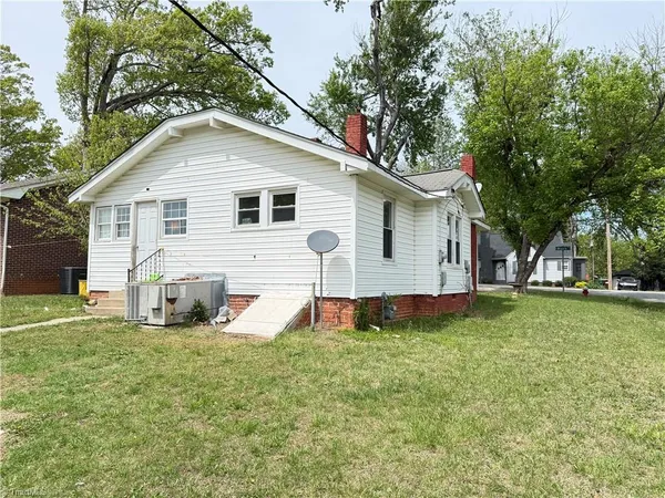 $145,000 | 212 East Moore Avenue, High Point, NC 27263