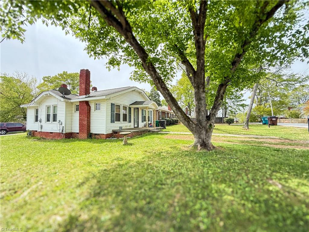 212 East Moore Avenue High Point, NC 27263 - Photo 5 of 11