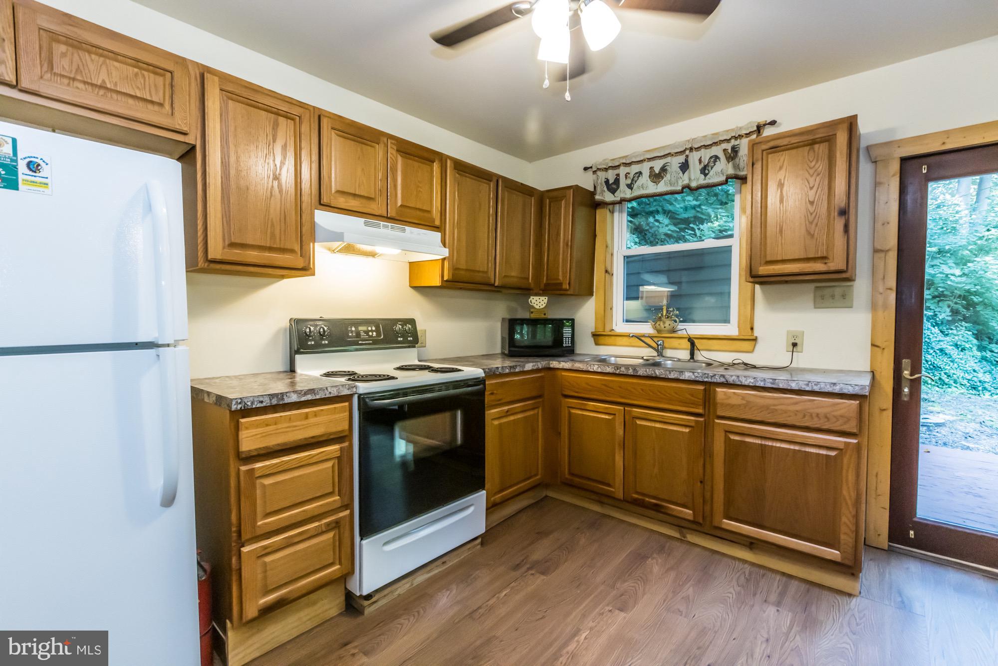 49 Grove Road Delta, PA 17314 - Photo 12 of 28 Gallery Image 12