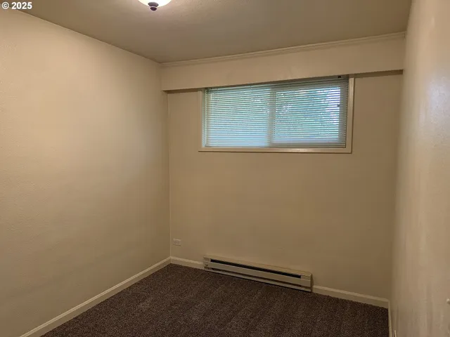 $189,900 | 2046 West 14th Place, Eugene, OR 97402