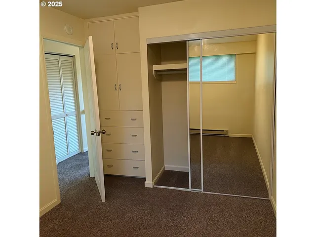 $189,900 | 2046 West 14th Place, Eugene, OR 97402