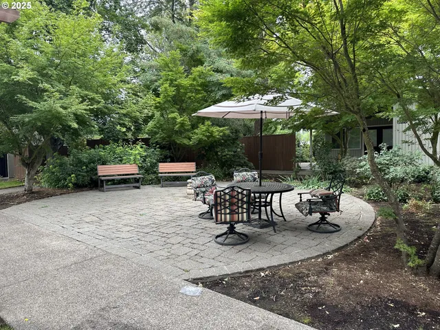 $189,900 | 2046 West 14th Place, Eugene, OR 97402