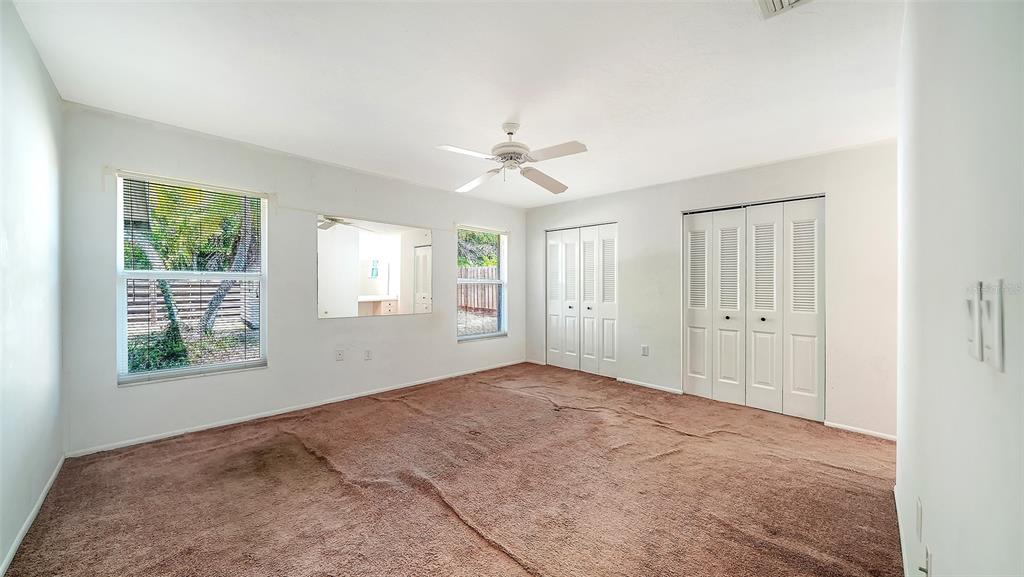 1546 Georgetowne Lane Sarasota, FL 34232 - Photo 23 of 36