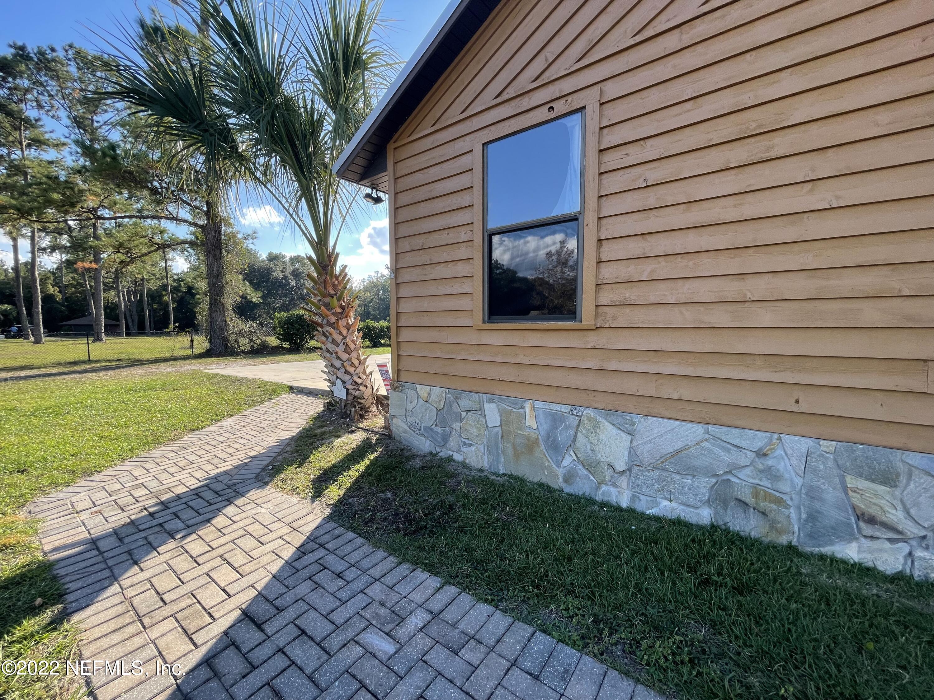 123 Wippletree Road Palatka, FL 32177 - Photo 27 of 29 564A82A1-2208-499C-B572-300491039A6A