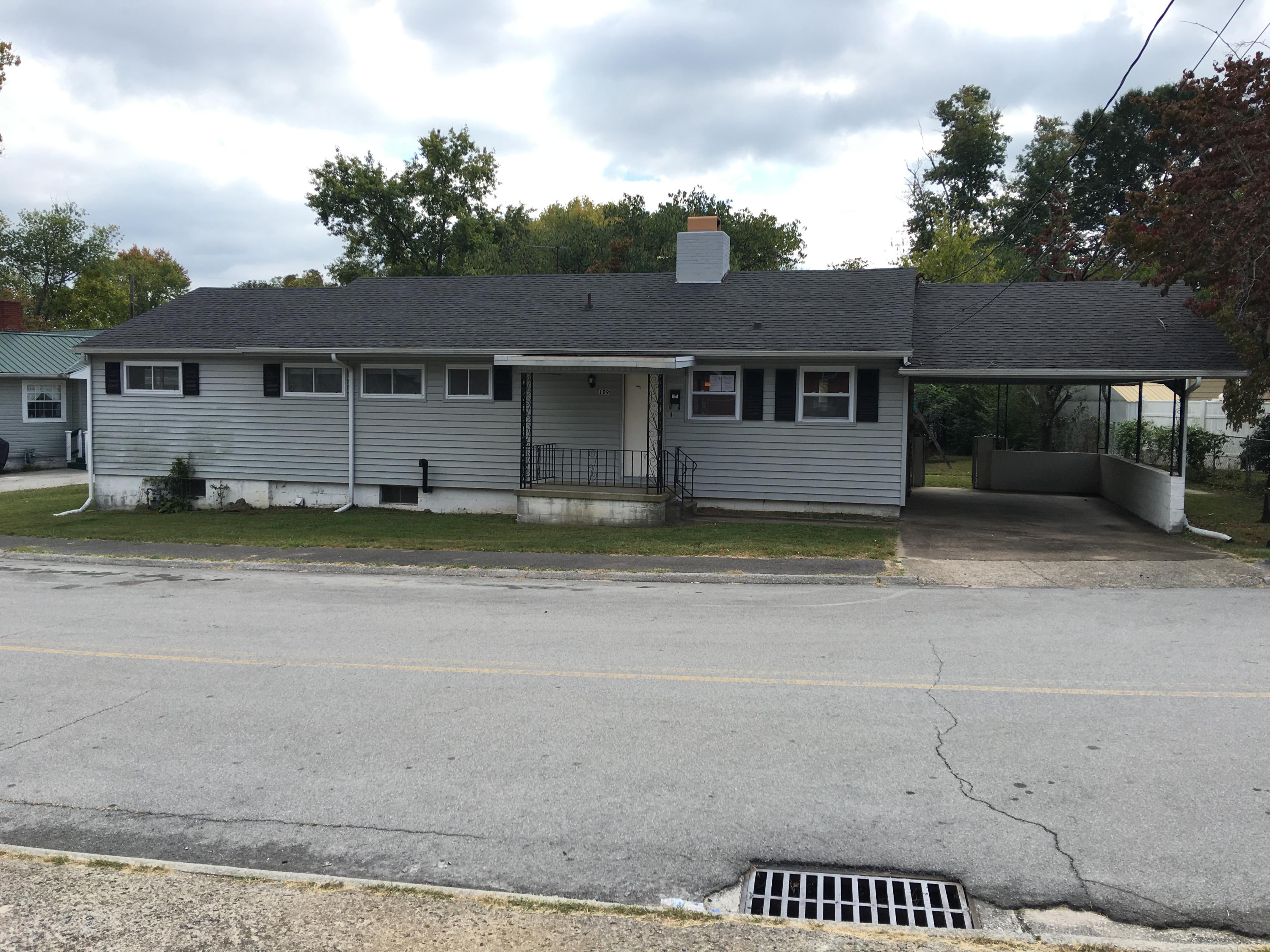 109 East Newcomb Road Oak Ridge, TN 37830 - Photo 1 of 10 Photo Oct 08, 2 40 00 PM