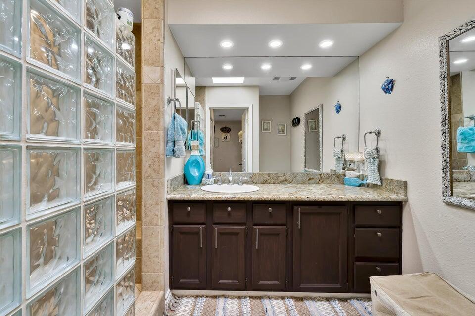 20 Mission Court Rancho Mirage, CA 92270 - Photo 15 of 34 20220517060754521234000000-o