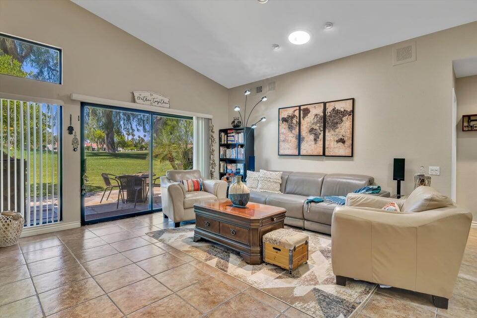 20 Mission Court Rancho Mirage, CA 92270 - Photo 4 of 34 20220517061353388264000000-o