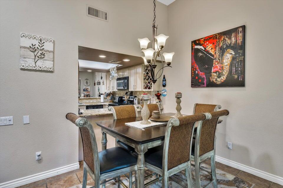 20 Mission Court Rancho Mirage, CA 92270 - Photo 9 of 34 20220517060122238742000000-o