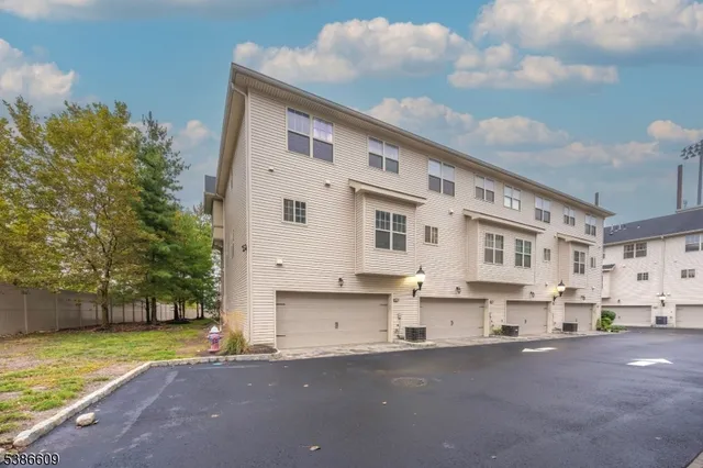 $499,000 | 790 Green Lane, Unit A1, Union, NJ 07083