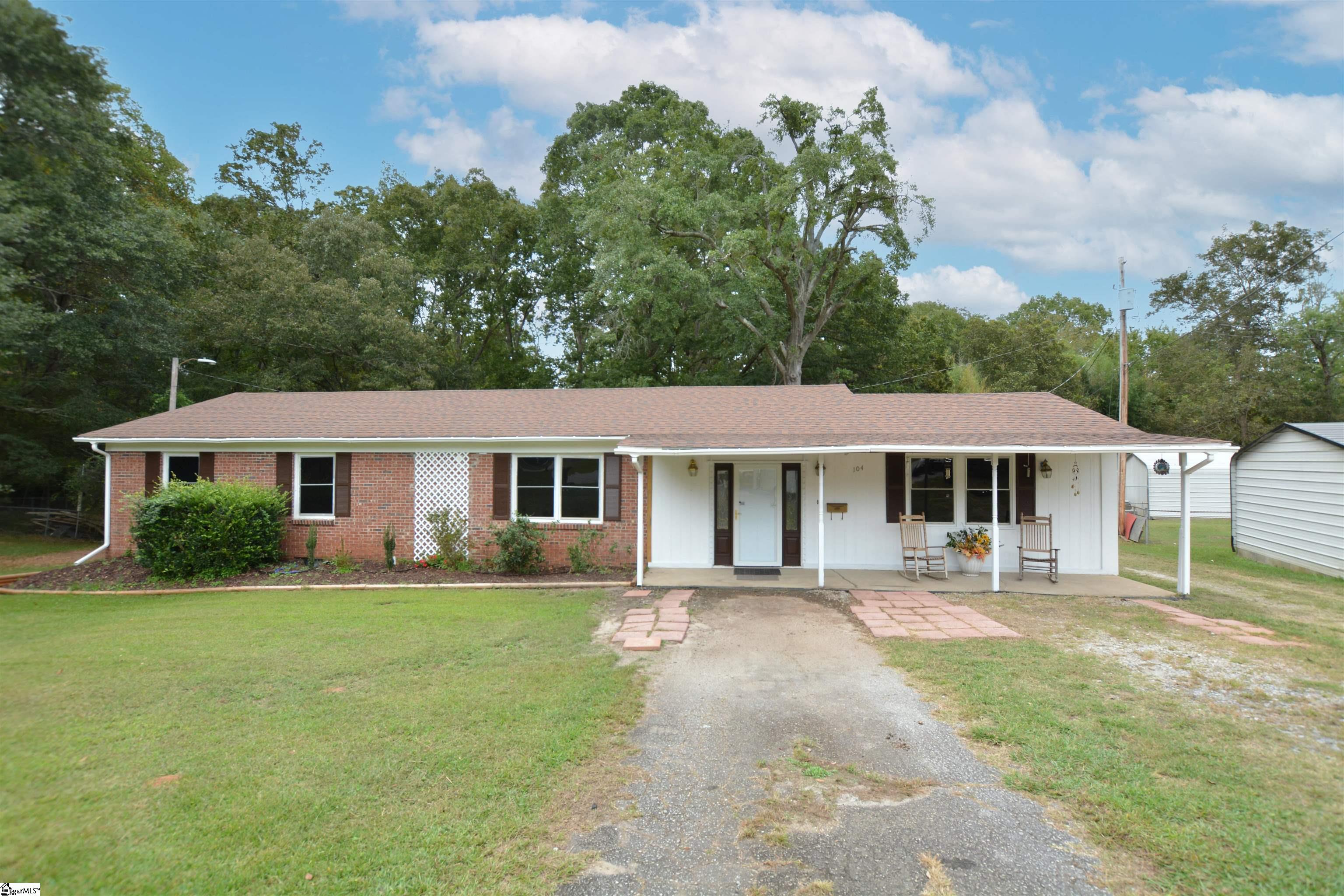 104 Santee Circle Union, SC 29379 - Photo 2 of 23