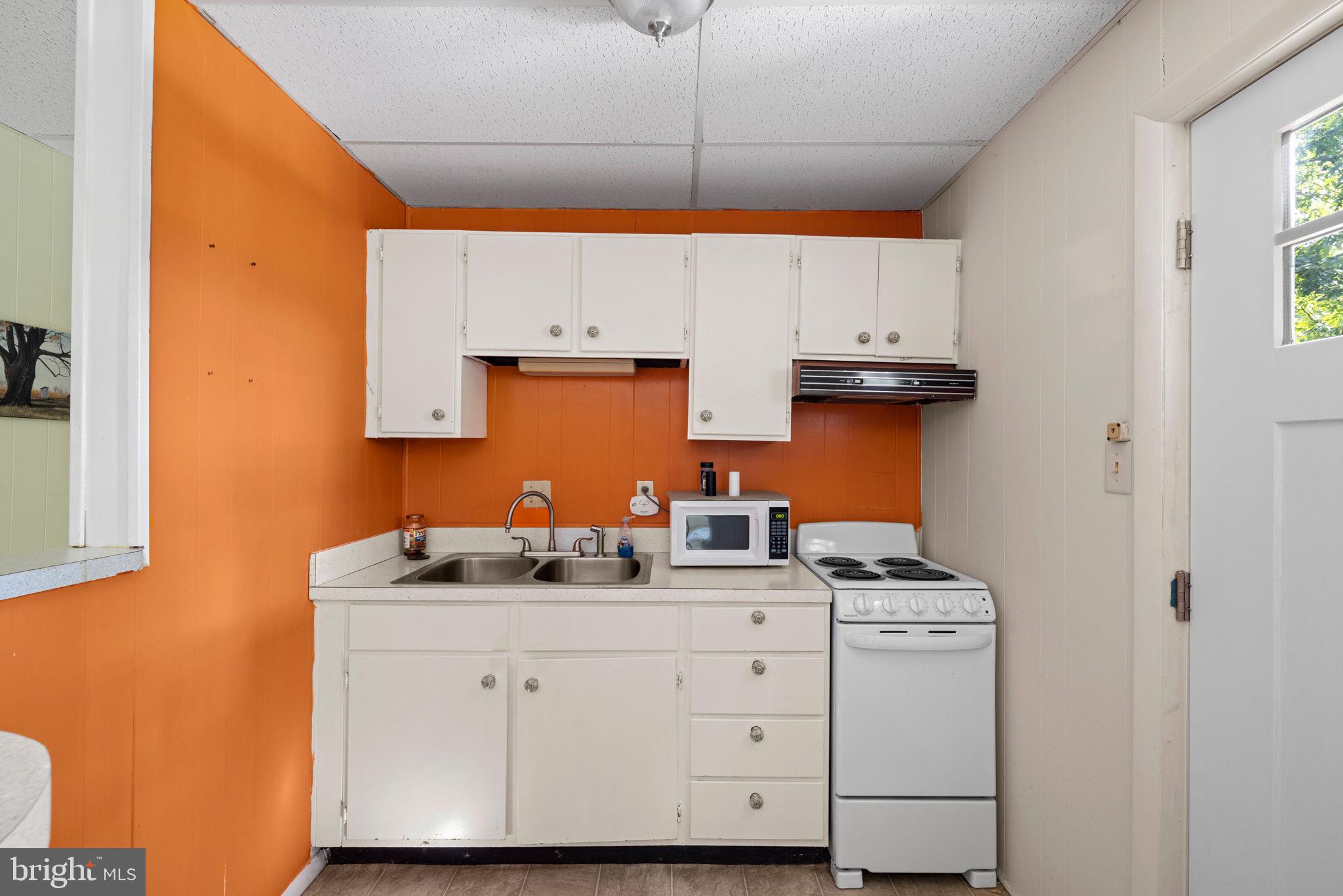 217 Pheasant Drive Basye, VA 22842 - Photo 22 of 30 Basement kitchen