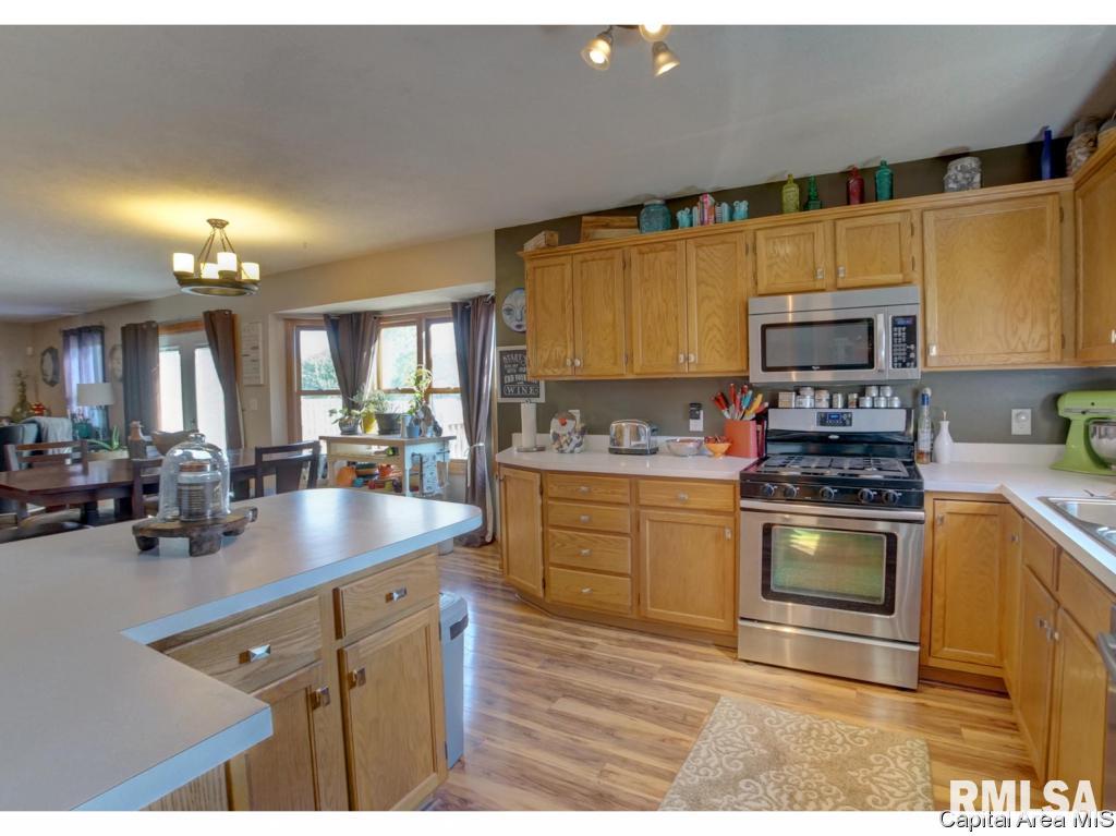 6604 Bellflower Court Springfield, IL 62712 - Photo 5 of 36 Gallery Image 5