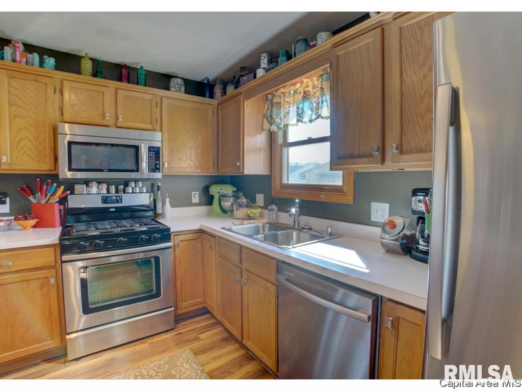 6604 Bellflower Court Springfield, IL 62712 - Photo 9 of 36 Gallery Image 9