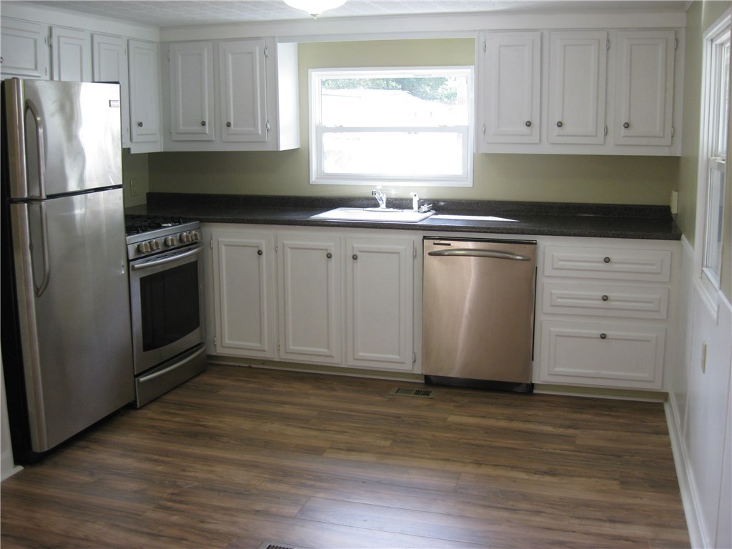 5 Ln 4 Coventry, RI 02816 - Photo 2 of 16 Gallery Image 2