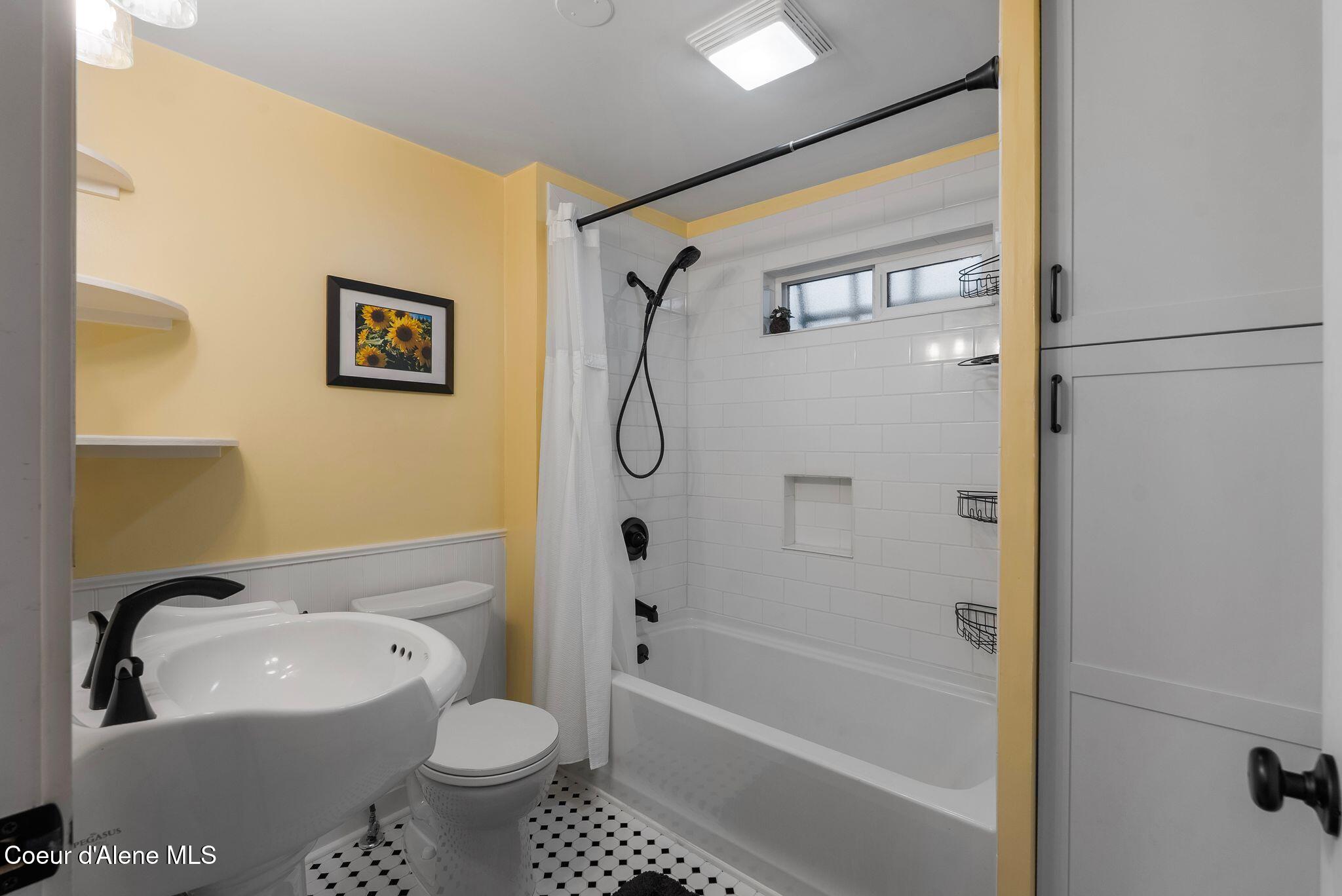 6885 Hazel Street Bonners Ferry, ID 83805 - Photo 20 of 42 20_DSC04318