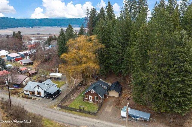 $360,000 | 6885 Hazel Street, Bonners Ferry, ID 83805