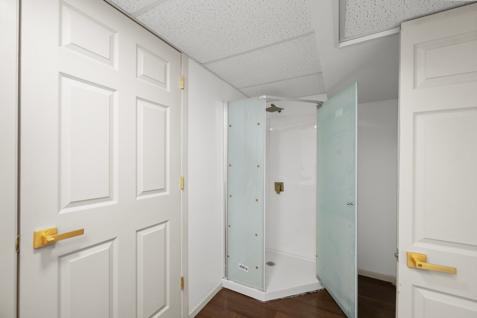 2518 13th Street Rock Island, IL 61201 - Photo 28 of 37 a view of an entryway with wooden floor
