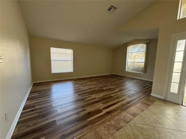 $2,100 | 4436 Middleburg Court, Orlando, FL 32818