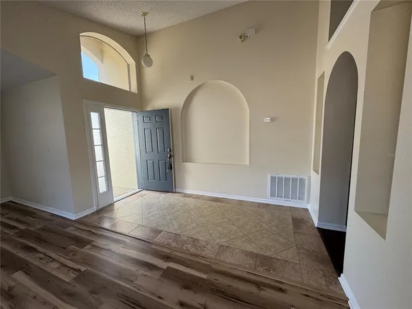 $2,100 | 4436 Middleburg Court, Orlando, FL 32818