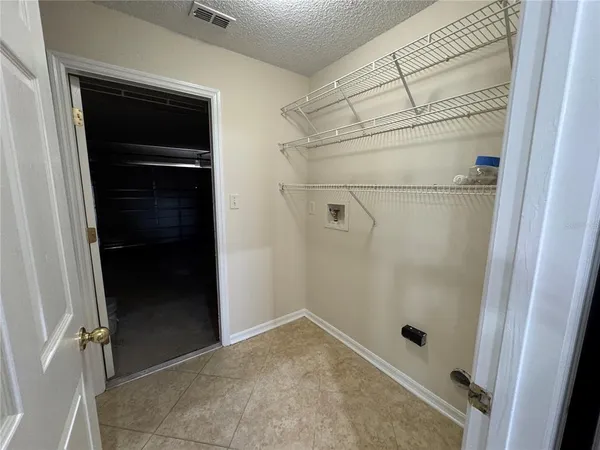 $2,100 | 4436 Middleburg Court, Orlando, FL 32818