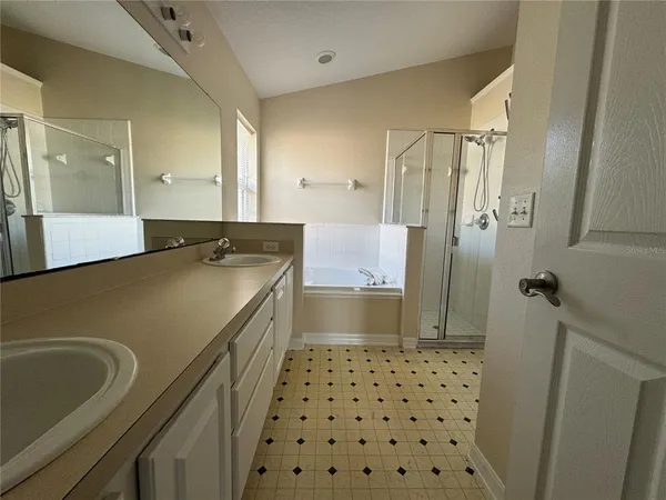 $2,100 | 4436 Middleburg Court, Orlando, FL 32818