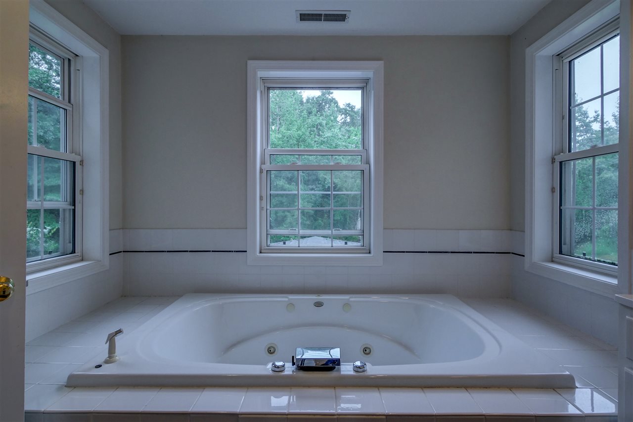 13 Benoit Avenue Pelham, NH 03076 - Photo 35 of 40 Gallery Image 35