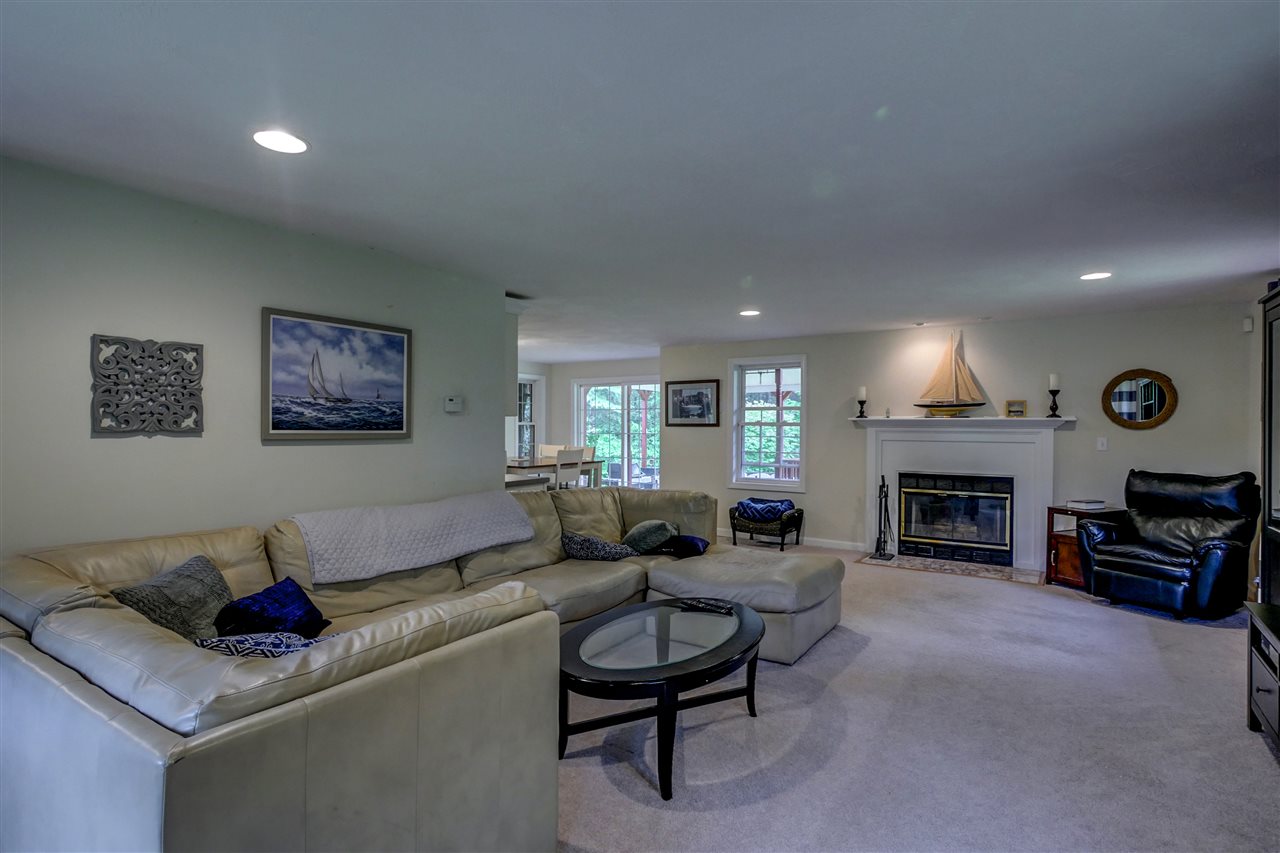 13 Benoit Avenue Pelham, NH 03076 - Photo 6 of 40 Gallery Image 6