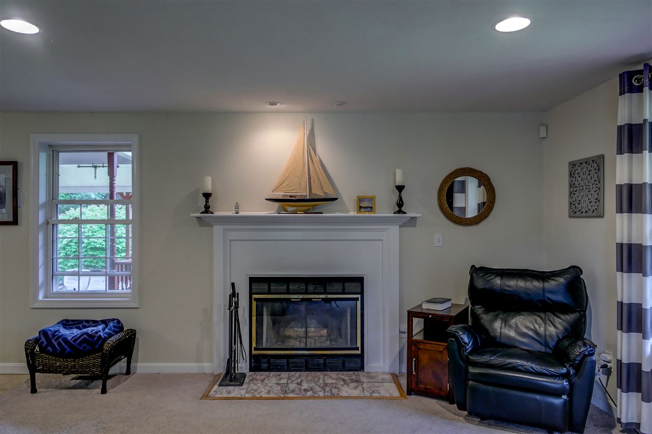 13 Benoit Avenue Pelham, NH 03076 - Photo 7 of 40 Gallery Image 7