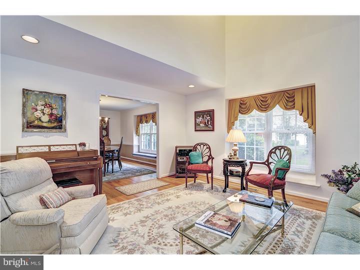 413 Waynesbrooke Road Berwyn, PA 19312 - Photo 5 of 25 Living Room