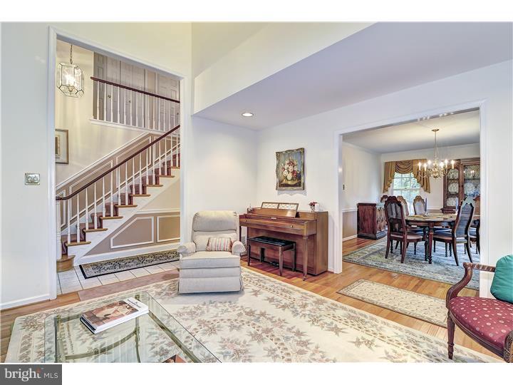 413 Waynesbrooke Road Berwyn, PA 19312 - Photo 6 of 25 Living Room