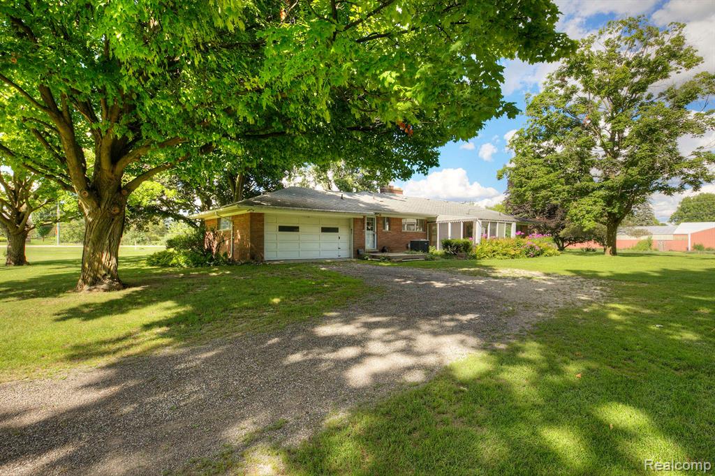 48707 Eight Mile Road Northville, MI 48167 - Photo 30 of 54