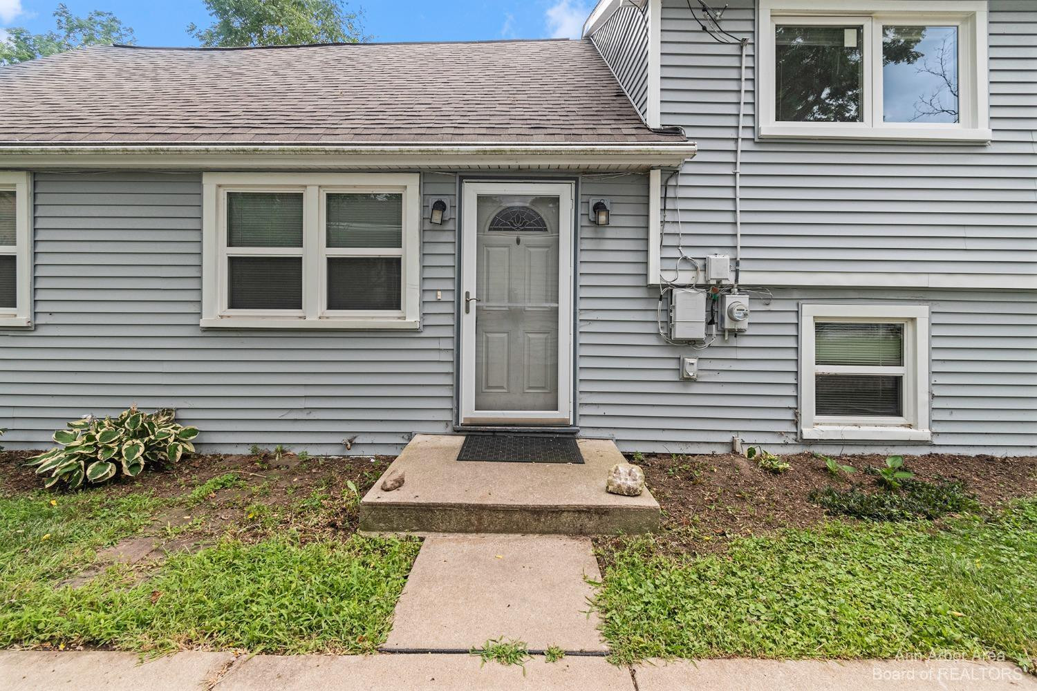 3267 Springbrook Street Ann Arbor, MI 48108 - Photo 2 of 33 Photo 2
