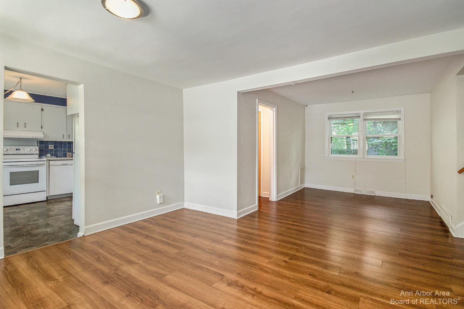 3267 Springbrook Street Ann Arbor, MI 48108 - Photo 5 of 33 Photo 5