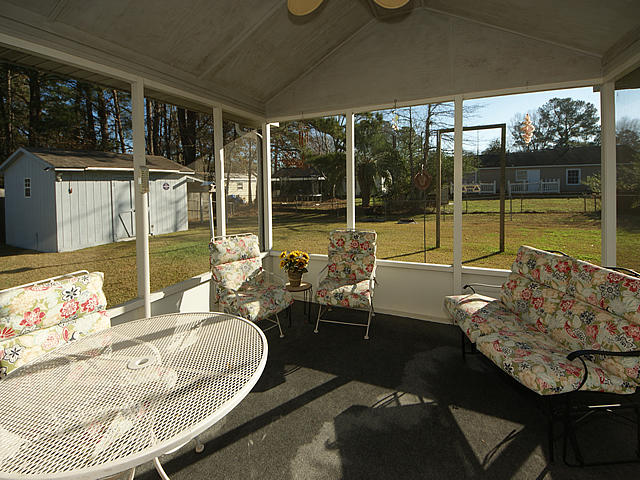 7688 Brandywine Road North Charleston, SC 29420 - Photo 20 of 24 Large Screened Patio