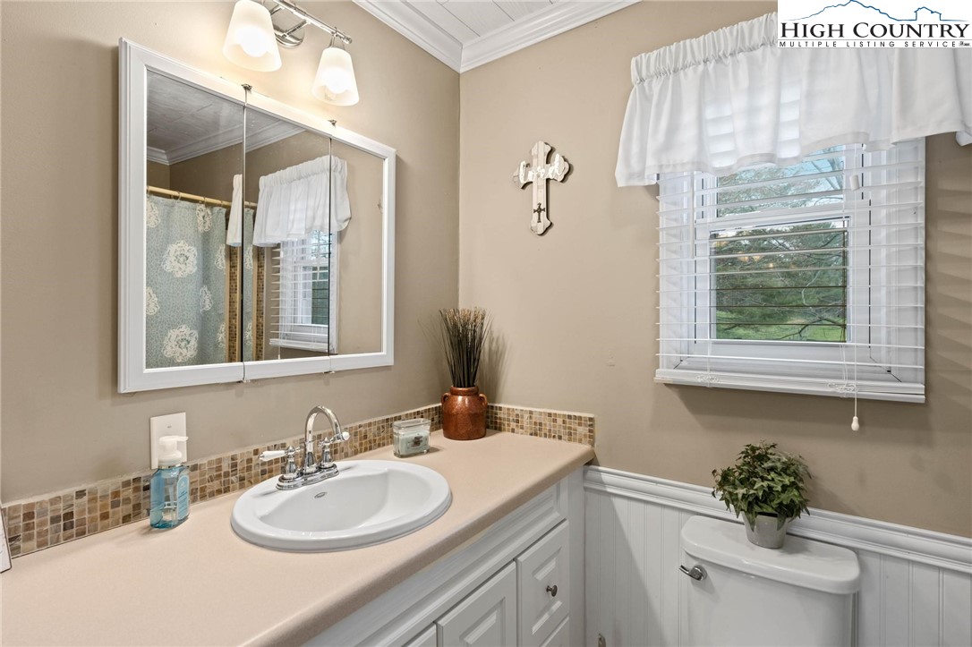95 Ice Lane Ennice, NC 28623 - Photo 12 of 20 Gallery Image 12