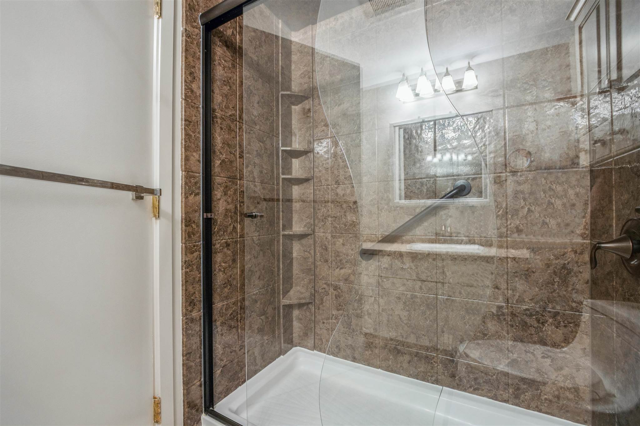 300 River Road, Unit 113 Manchester, NH 03104 - Photo 11 of 22 Gallery Image 11