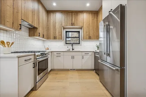 $1,250,000 | 2840 North Christiana Avenue, Chicago, IL 60618
