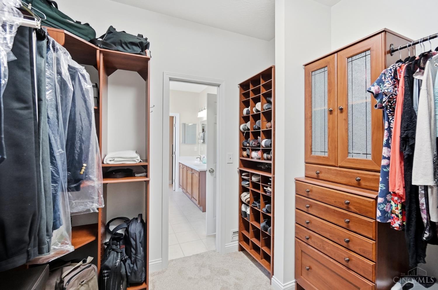 655 Hyacinth Road Cincinnati, OH 45245 - Photo 31 of 79 Gallery Image 31