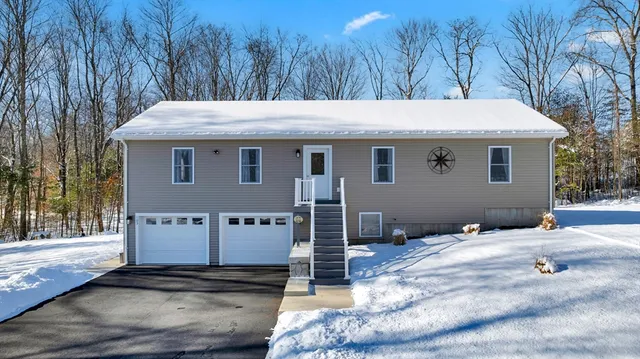 $490,000 | 103 Daniel Shays Highway, Belchertown, MA 01007