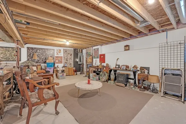 $475,000 | 103 Daniel Shays Highway, Belchertown, MA 01007
