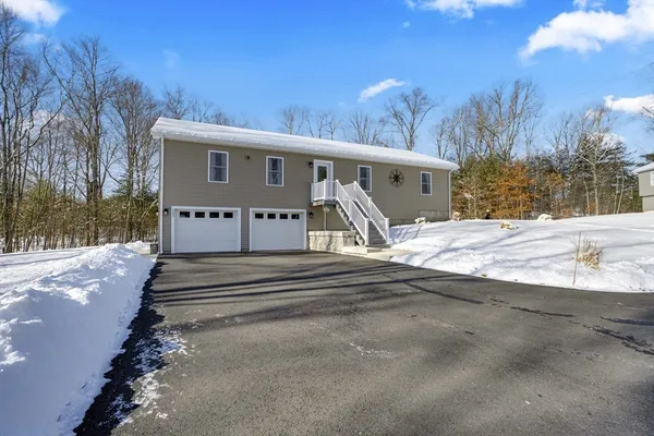 $475,000 | 103 Daniel Shays Highway, Belchertown, MA 01007