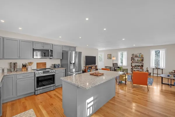 $475,000 | 103 Daniel Shays Highway, Belchertown, MA 01007