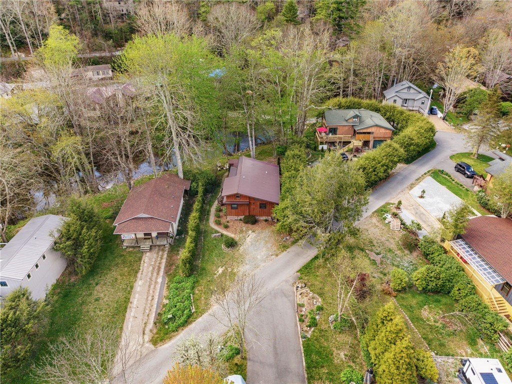 139 Golden Rod Loop Newland, NC 28657 - Photo 38 of 39 an aerial view of a house with a yard
