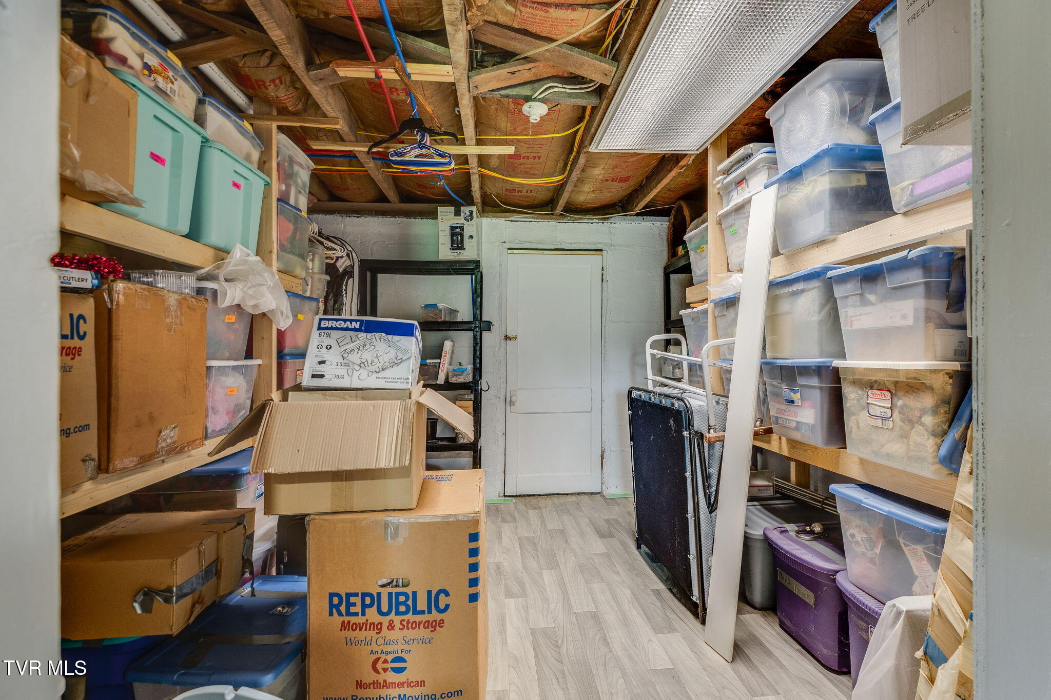 1632 Paperville Road Bristol, TN 37620 - Photo 26 of 36 030